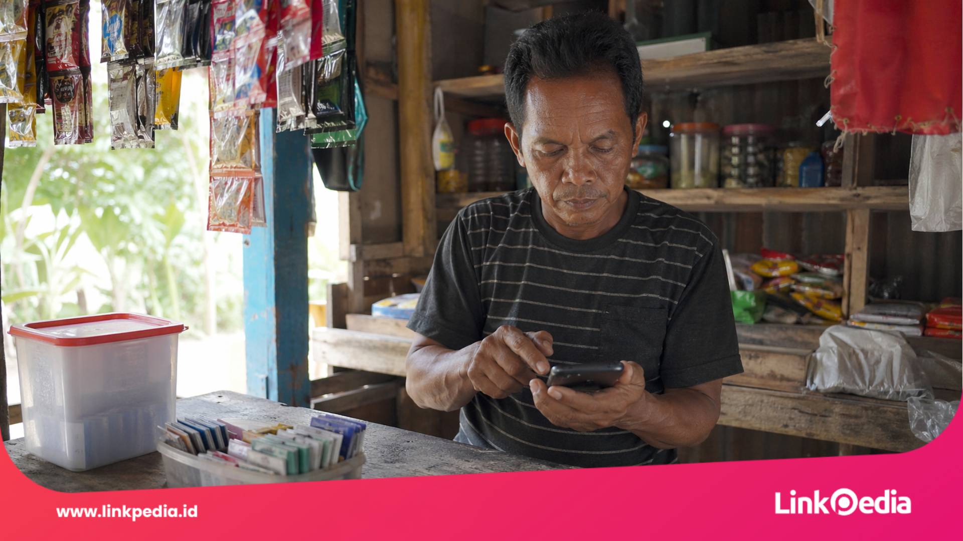 Stok Paket Data dan Pulsa di Buru Terlengkap Paket Data dan Pulsa di Buru